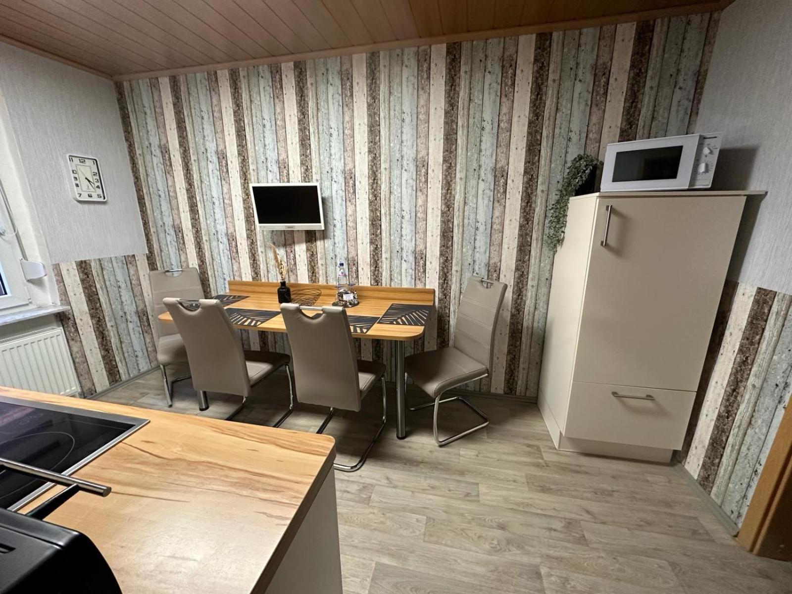 Christels Ferienwohnung 2 In Thale Mit Ueberdachter Terrasse, Kueche Mit Tv & Geschirrspueler المظهر الخارجي الصورة