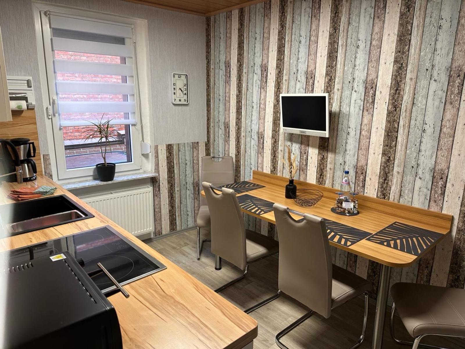 Christels Ferienwohnung 2 In Thale Mit Ueberdachter Terrasse, Kueche Mit Tv & Geschirrspueler المظهر الخارجي الصورة